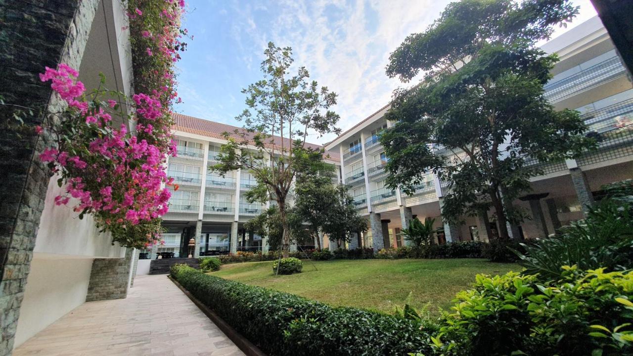 The Sintesa Jimbaran Bali Hotel Exterior photo